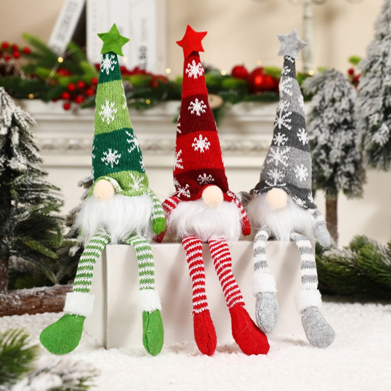 Glowing Knitted Christmas Gnomes