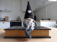 Knitted Nisse Coffee Figure