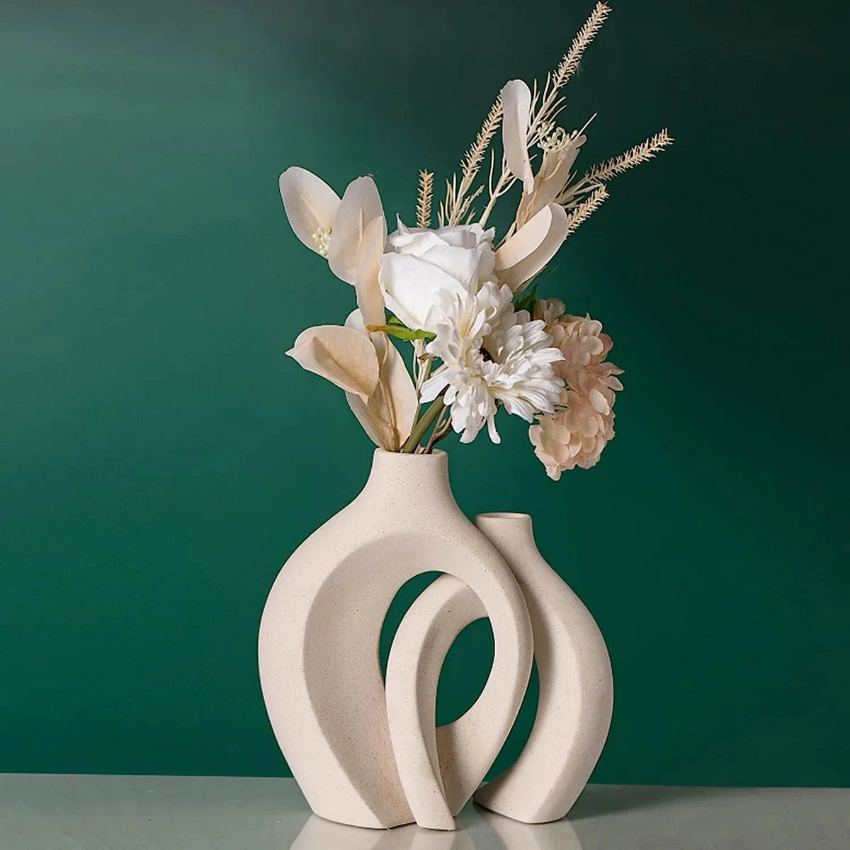 The Interlocking Nordic Vases