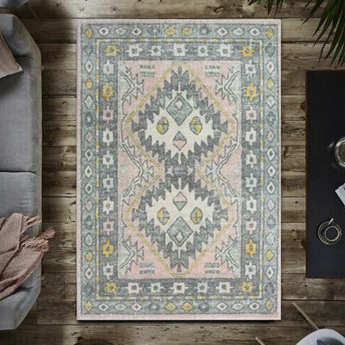 Traditional Medallion Blush Pink Rugs