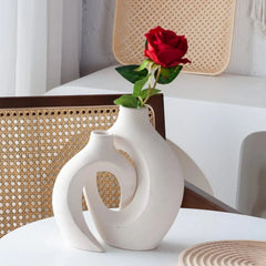 The Interlocking Nordic Vases