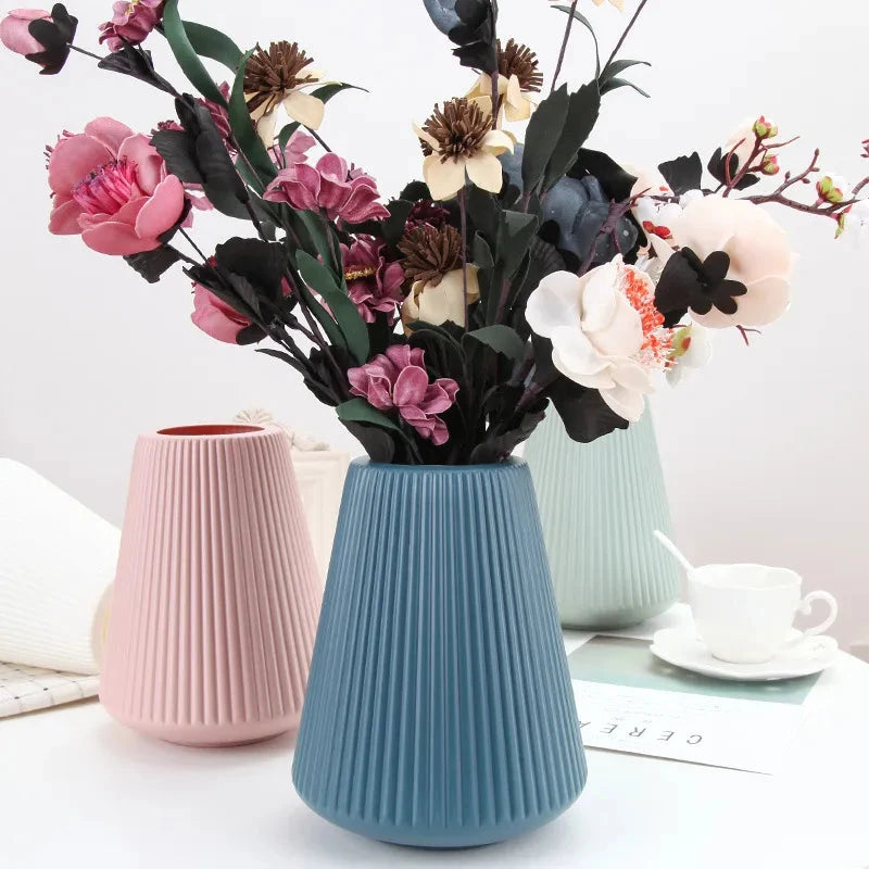 Lineare Flower Vases